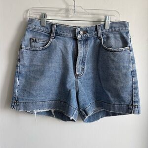 Vintage Lee Denim shorts - light/medium wash / a-line fit - size 29-30